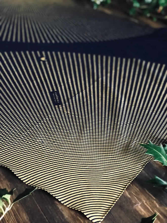 Furoshiki Tuch Cadeau Die Gans mit den goldenen Eiern 85x85 cm