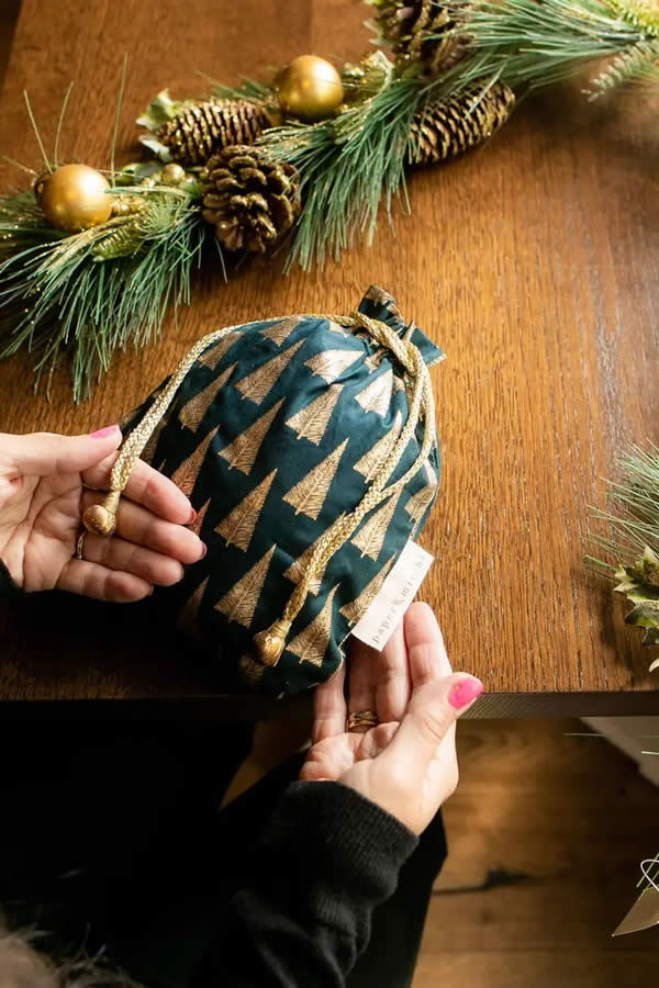 Wiederverwendbare Geschenkbeutel mit Kordelzug Weihnachtsserie Large - 0