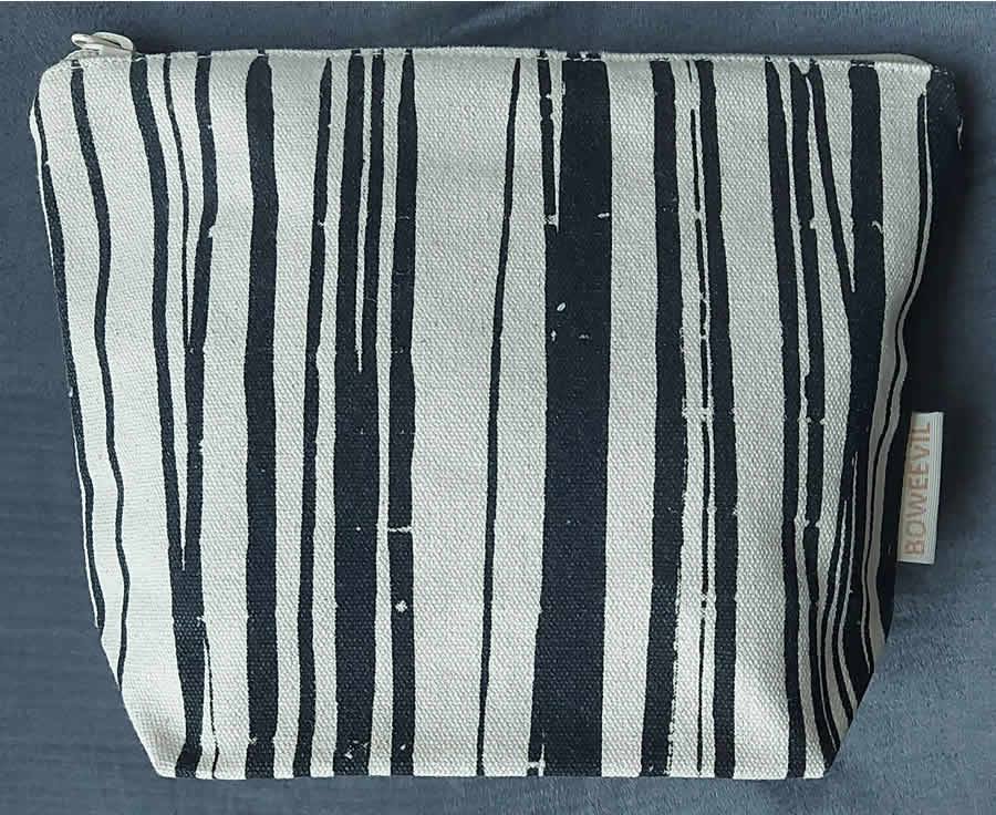 Kosmetiktasche Natur-Schwarz mit Reißverschluss